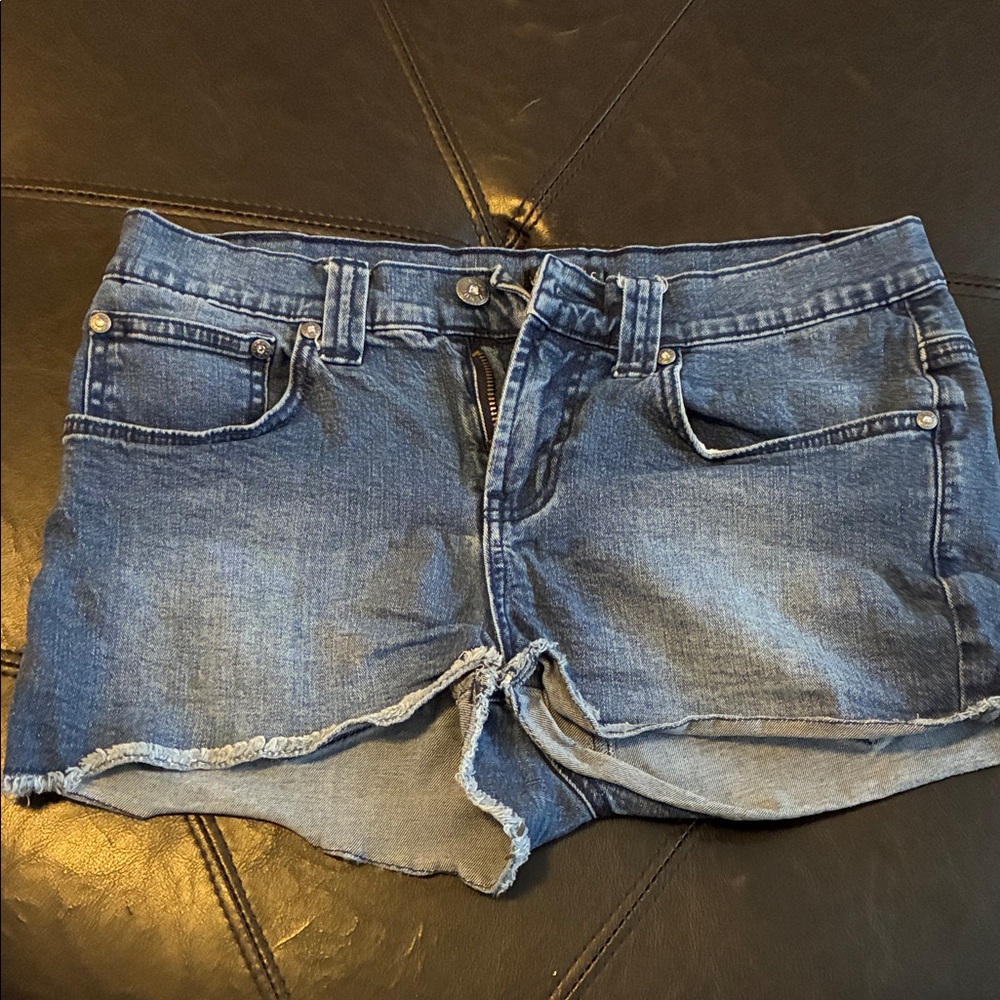 VENUS Classic Blue Jean Shorts